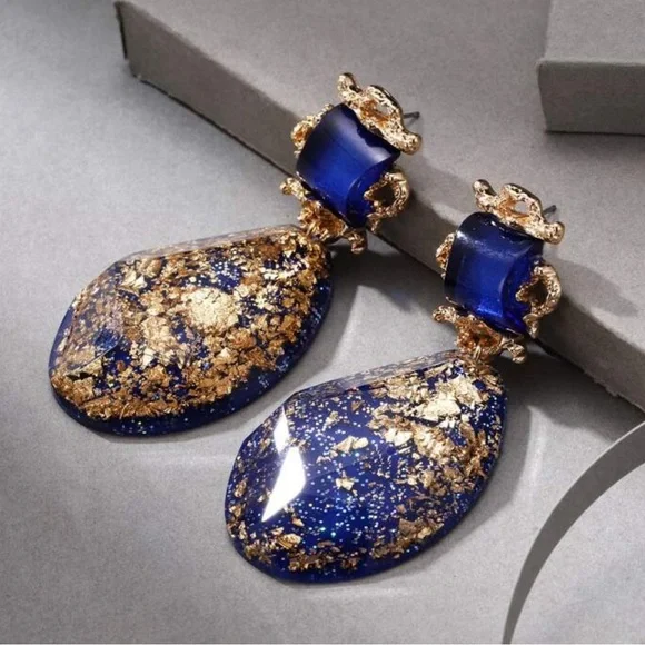 Vintage Elegant Resin Ellipse Earrings In Dark Blue Tone - Picture 4 of 7